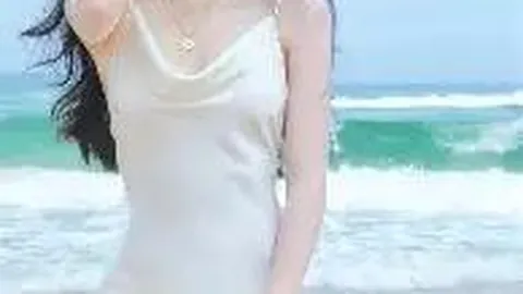 李小璐力挺育儿挑战，单肩育儿显艰辛腿脚颤抖